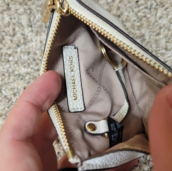 Michael kors Bag with matching wristlet - Picture 8 of 12